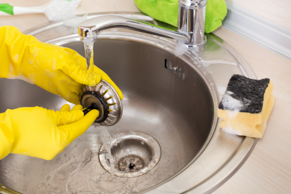 cleaning your kitchen sink